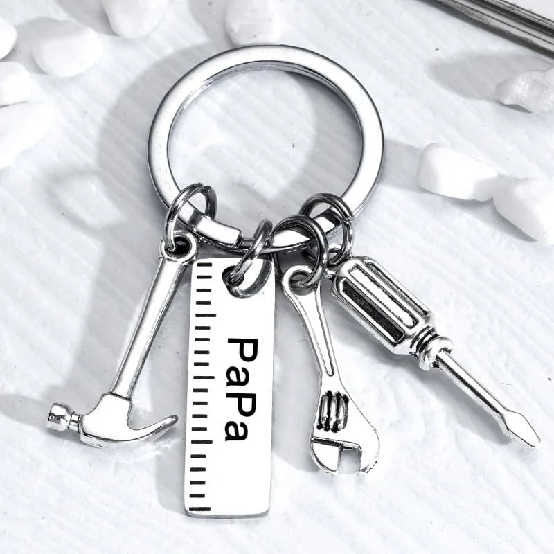 🎁Father's Day Gift: Car Enthusiast Tool Keychain for Dad