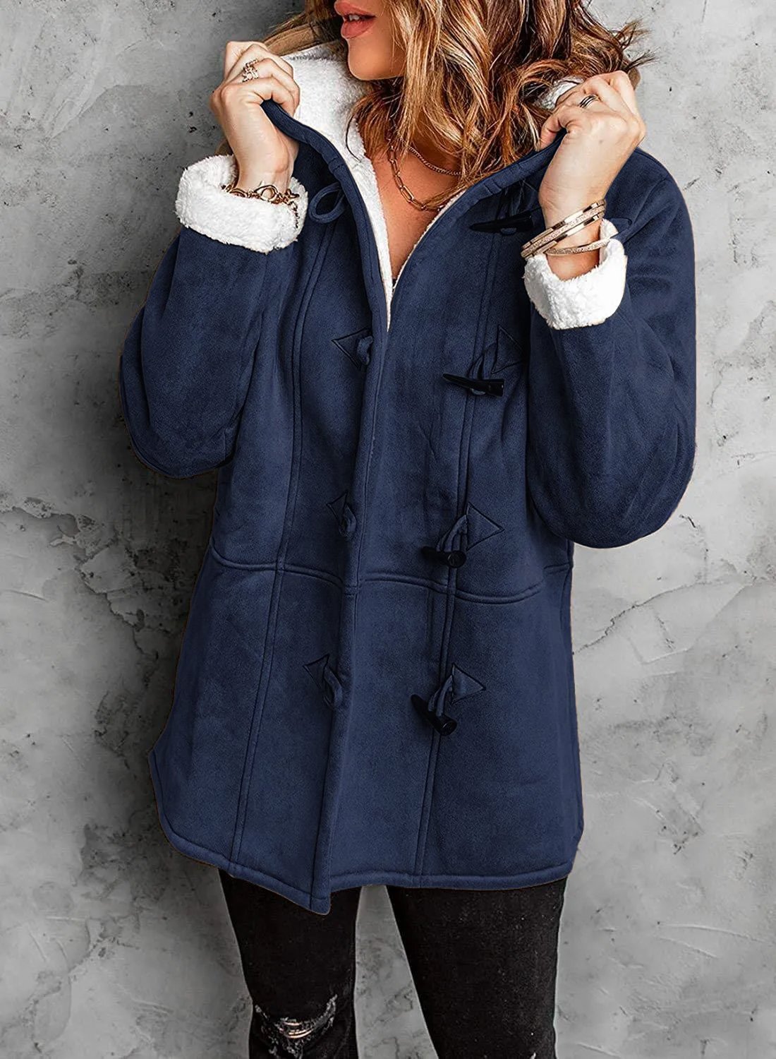 (🔥HOT SALE NOW 49% OFF)-Women Hooded Velvet Horn Button Coat