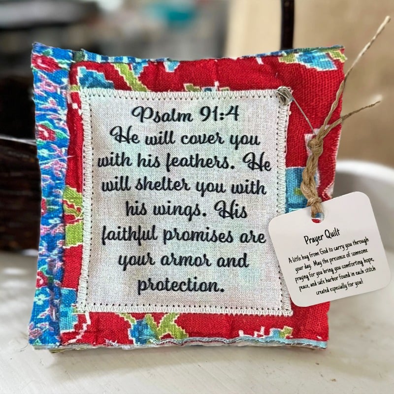 🎁🔥Prayer Quilt With Cross Inside (Approx. 5" square)