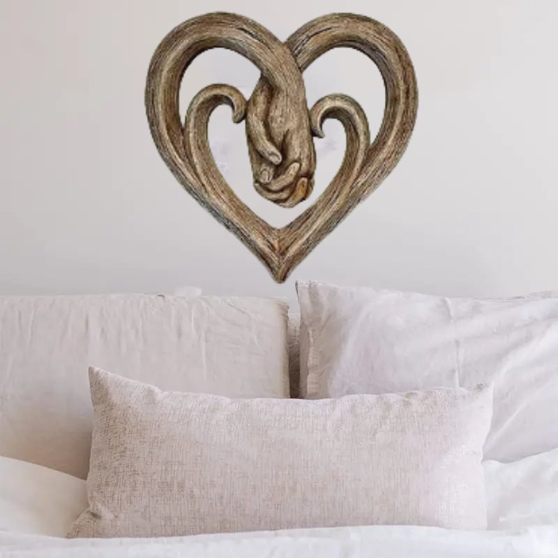 💞Heart Holding Hands Wall Decor - Forever Love