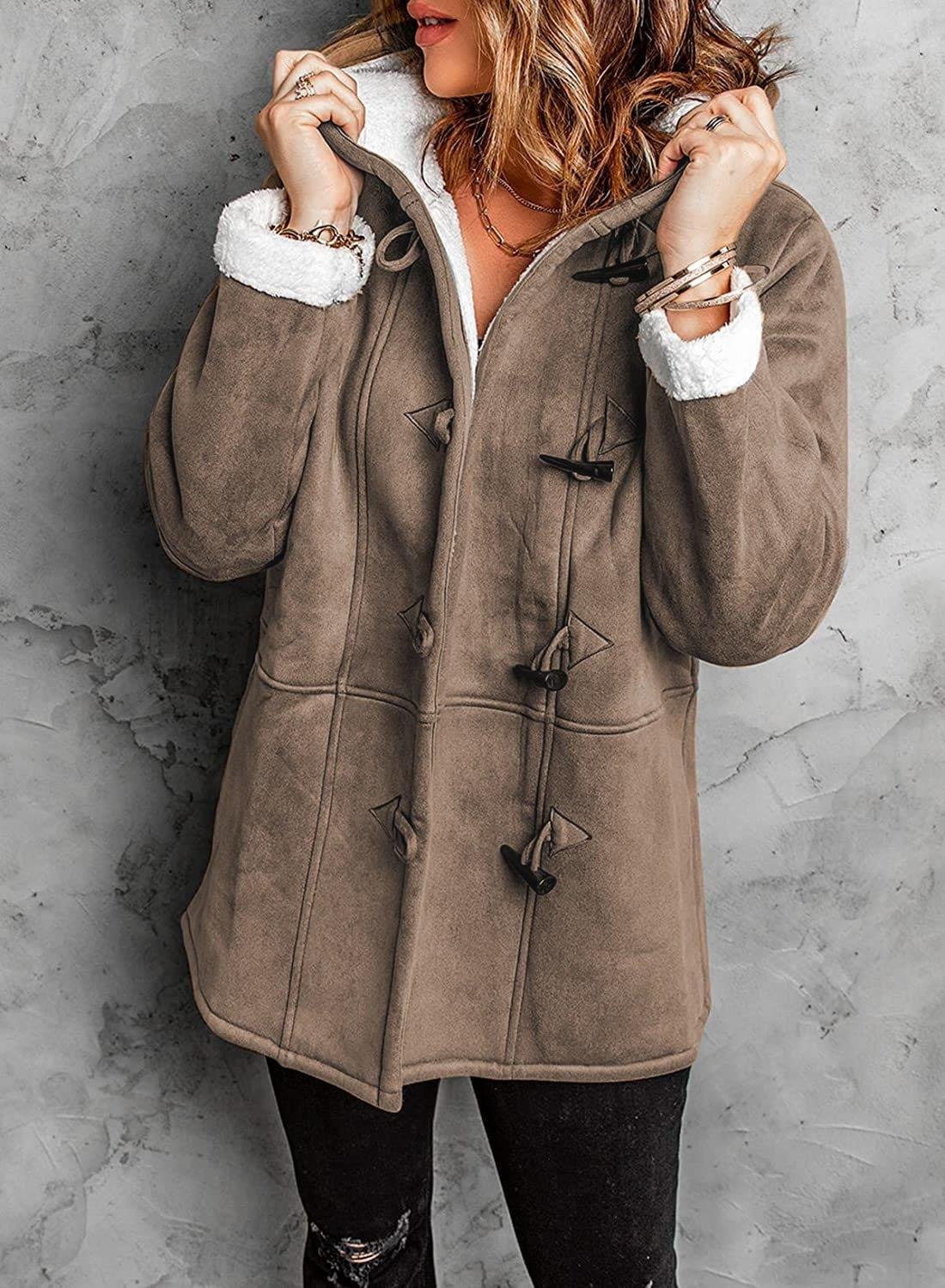 (🔥HOT SALE NOW 49% OFF)-Women Hooded Velvet Horn Button Coat