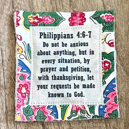 🎁🔥Prayer Quilt With Cross Inside (Approx. 5" square)