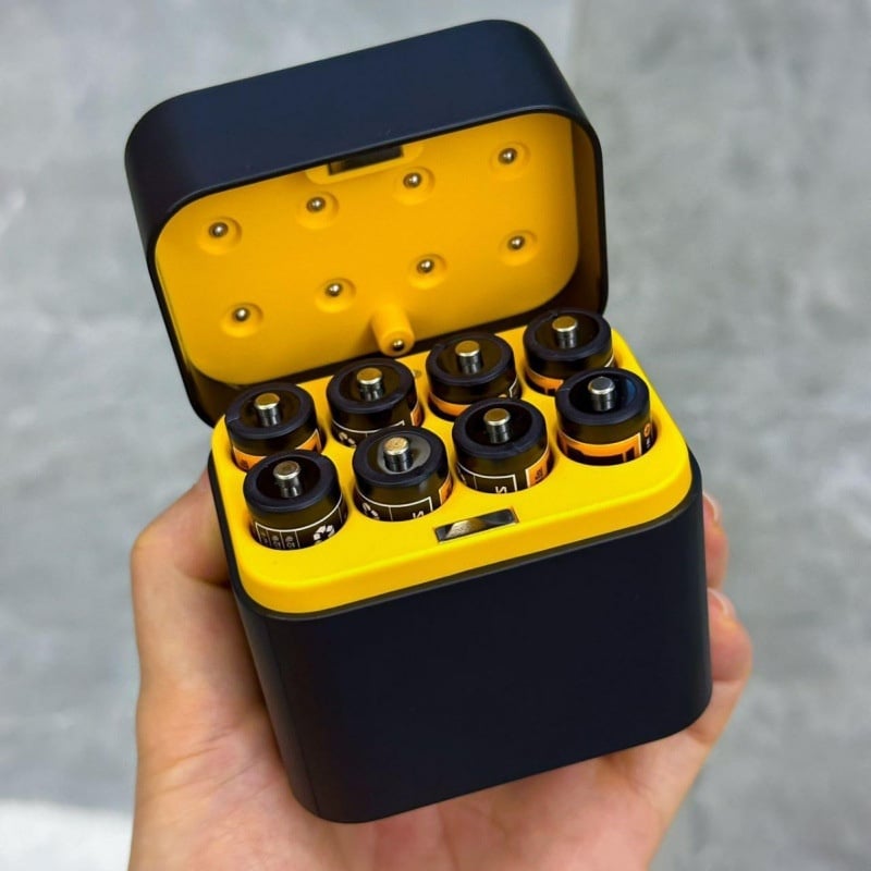 Charging Compartment - Rechargeable Aa/Aaa Lithium Battery